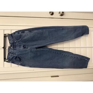 Vintage Brittania high waisted mom jeans with front pleat size 6